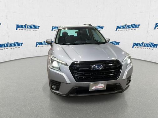Ice Silver Metallic 2023 Subaru Forester Premium