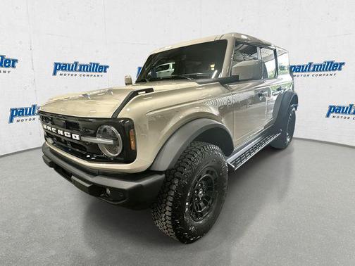 DESERT SAND 2026 Ford Bronco Outer Banks