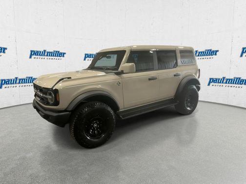 DESERT SAND 2026 Ford Bronco Outer Banks