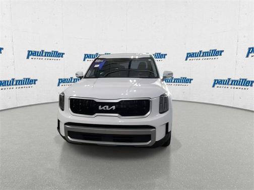 2023 Kia Telluride LX