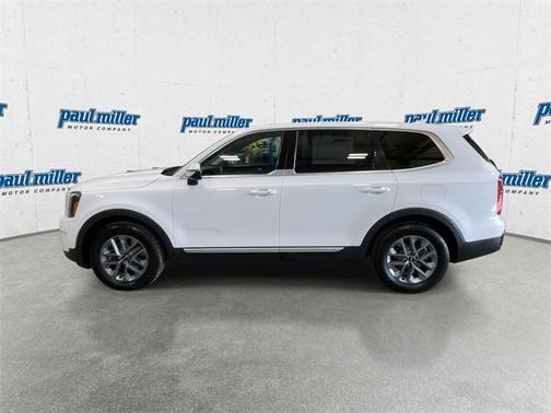 2023 Kia Telluride LX