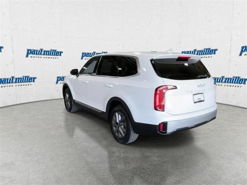 2023 Kia Telluride LX
