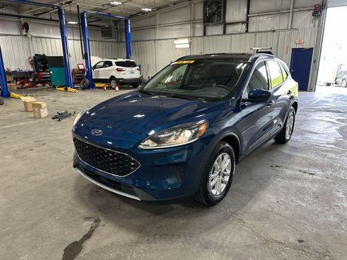 DARK PERSIAN GREEN METALLIC 2020 Ford Escape SE