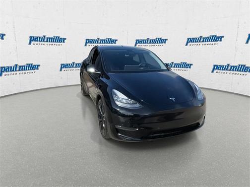 2022 Tesla Model Y Long Range Dual Motor All-Wheel Drive