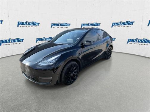 2022 Tesla Model Y Long Range Dual Motor All-Wheel Drive