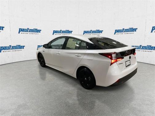 2021 Toyota Prius XLE