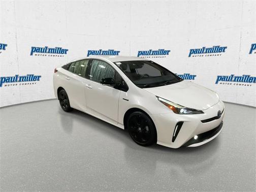 2021 Toyota Prius XLE