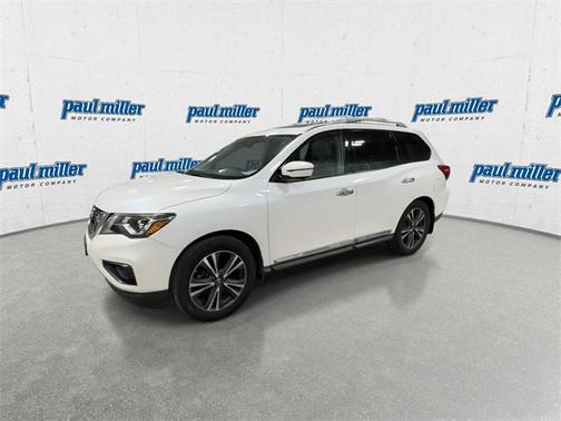 2017 Nissan Pathfinder Platinum