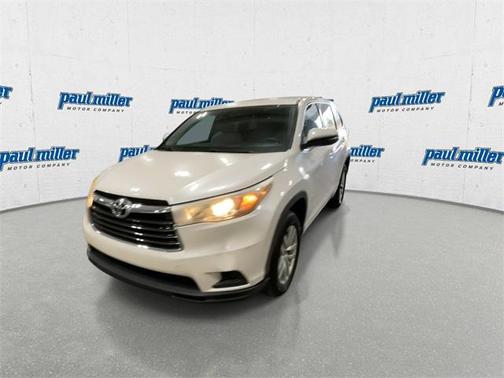 2016 Toyota Highlander LE