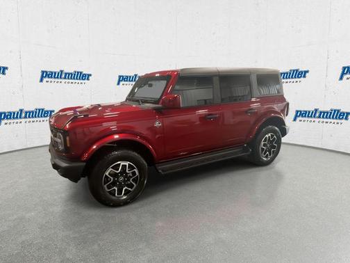 RUBY RED MET TNTD CLEARCOAT 2026 Ford Bronco Outer Banks