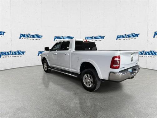 2022 RAM 2500 Laramie Crew Cab 4x4 6'4' Box