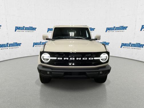 DESERT SAND 2025 Ford Bronco Outer Banks