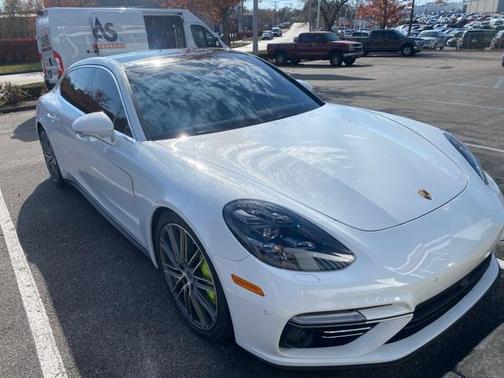 2018 Porsche Panamera Turbo Executive