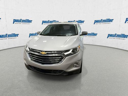 Silver Ice Metallic 2019 Chevrolet Equinox Premier
