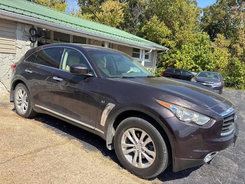 2015 INFINITI QX70 Base