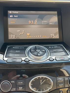2015 INFINITI QX70 Base