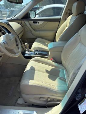 2015 INFINITI QX70 Base