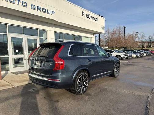 2023 Volvo XC90 Plus
