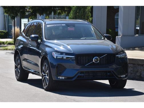 2025 Volvo XC60 B5 Plus