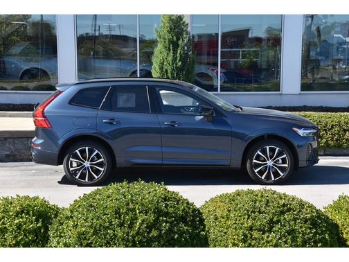 2025 Volvo XC60 B5 Plus