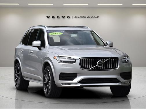 2022 Volvo XC90 T6 AWD Momentum 7 Seater