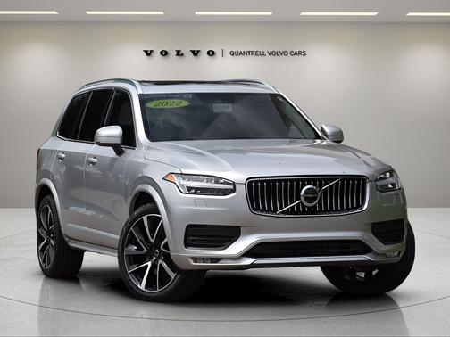 2022 Volvo XC90 T6 AWD Momentum 7 Seater