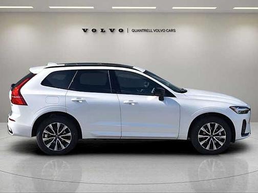 2025 Volvo XC60 Core
