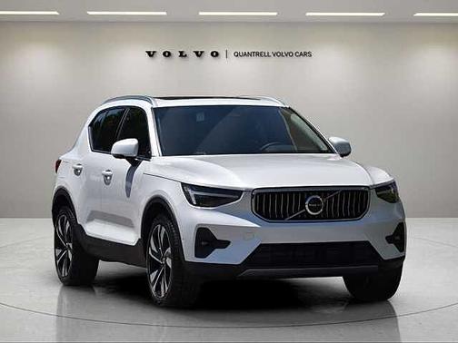 2025 Volvo XC40 Plus