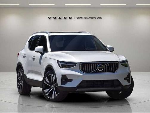 2025 Volvo XC40 Plus