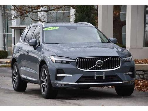 2023 Volvo XC60 Plus