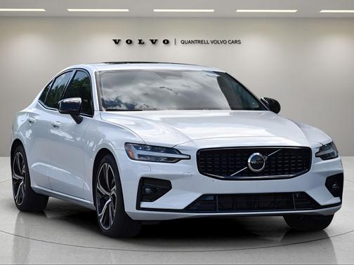 2024 Volvo S60 B5 Core Dark