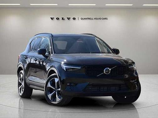 2025 Volvo XC40 Plus
