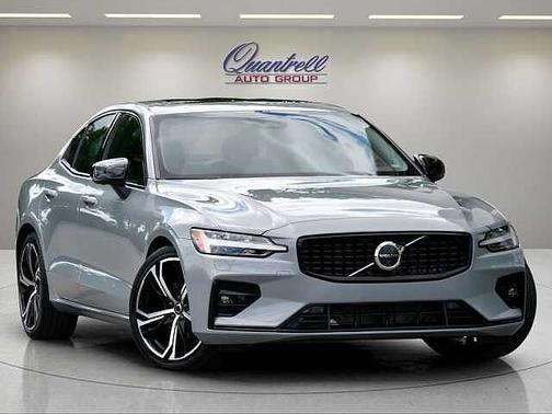 Vapour Grey 2024 Volvo S60 Plus