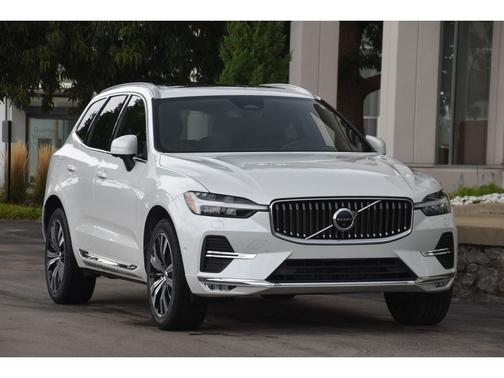2023 Volvo XC60 B5 AWD Plus Bright