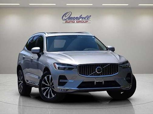 Silver Dawn 2023 Volvo XC60 Plus
