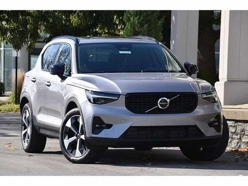 2026 Volvo XC40 Plus