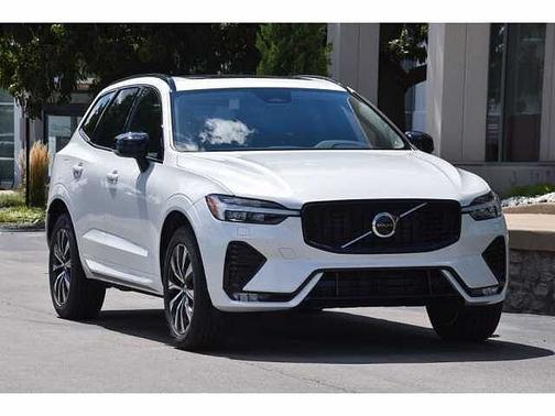 2025 Volvo XC60 Core