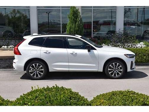 2025 Volvo XC60 Core