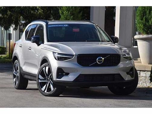 2025 Volvo XC40 Plus