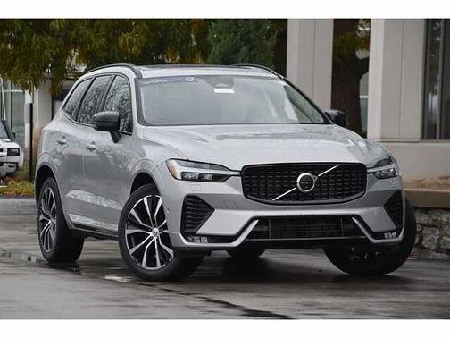 2023 Volvo XC60 Plus