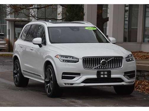 2023 Volvo XC90 Plus