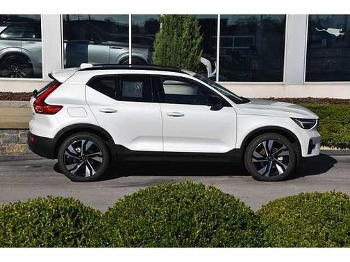 2025 Volvo XC40 Ultra