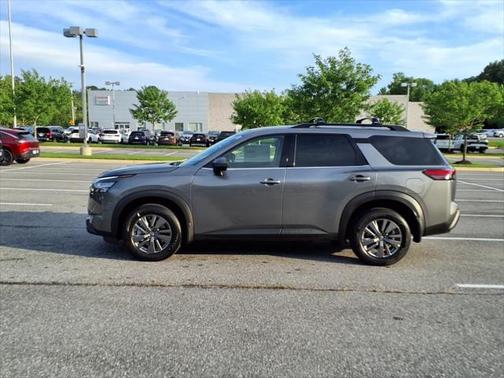 2025 Nissan Pathfinder SV 4WD