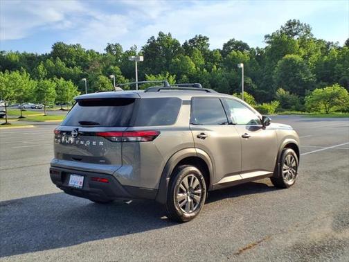 2025 Nissan Pathfinder SV 4WD