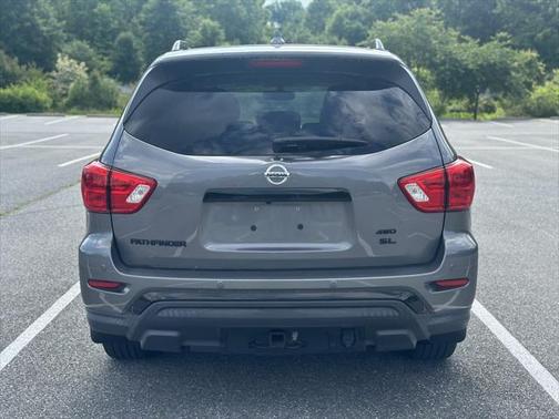 2019 Nissan Pathfinder SL