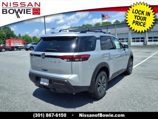 2025 Nissan Pathfinder SV 4WD