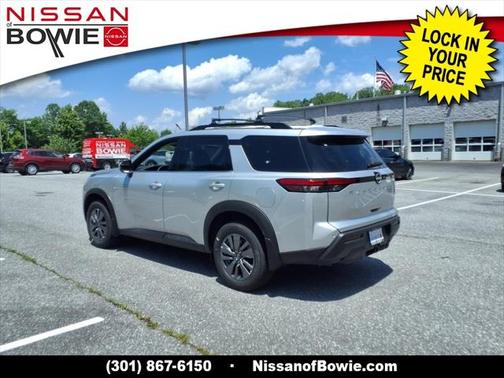 2025 Nissan Pathfinder SV 4WD
