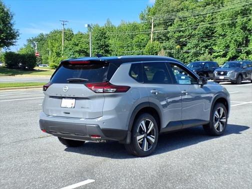 2025 Nissan Rogue SL