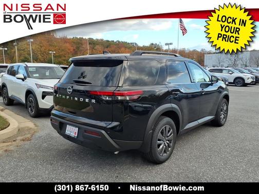 2025 Nissan Pathfinder SV FWD