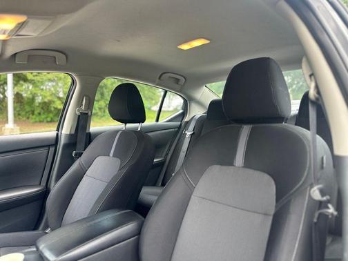 Super Black 2024 Nissan Sentra SV
